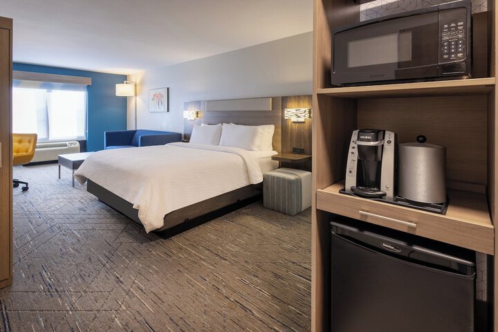 Holiday Inn Express & Suites Flowood by IHG