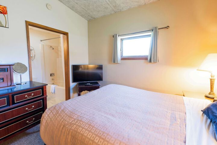 Room 42 of 66