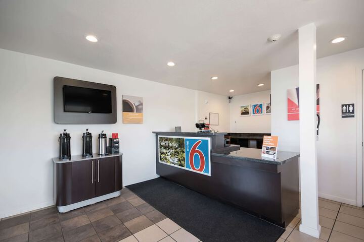 Motel 6 Burlington WA