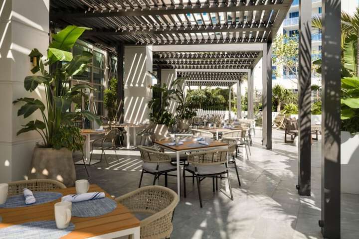 Signia by Hilton Diplomat Beach Resort