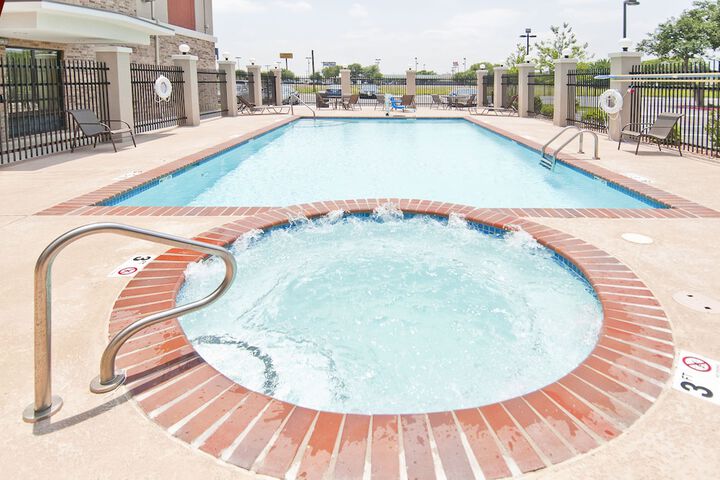 Pool 14 of 51