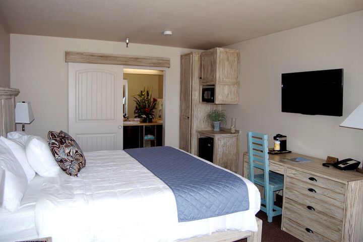 Room 11 of 35