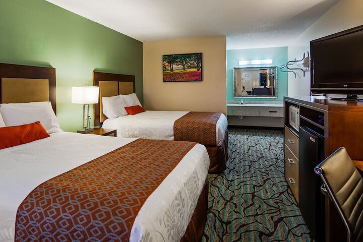 Room 20 of 29