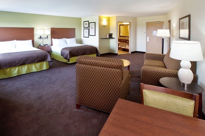 Room 16 of 37