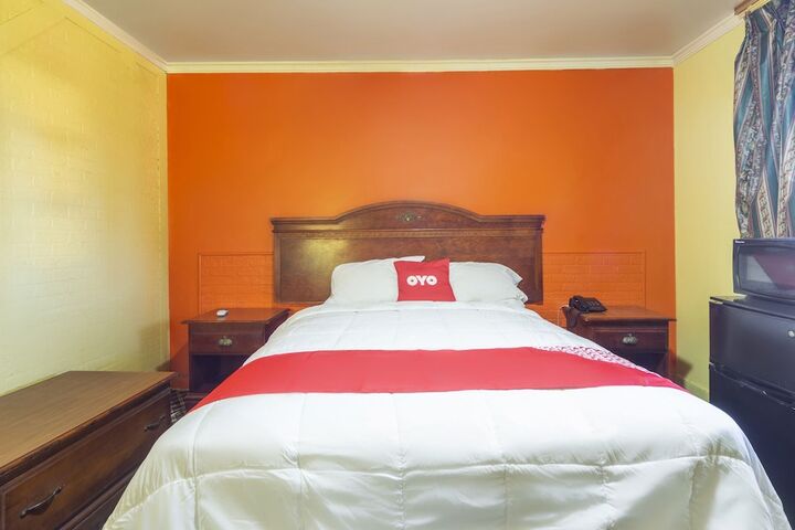 Room 25 of 42