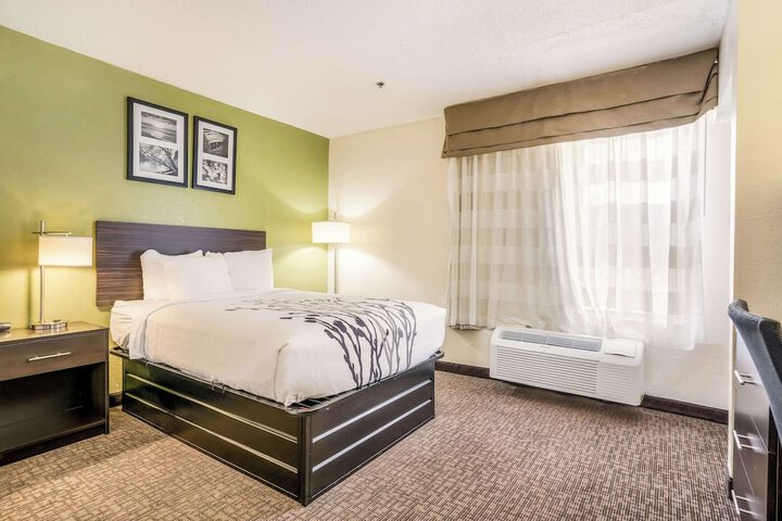 Sleep Inn & Suites Jacksonville near Camp Lejeune