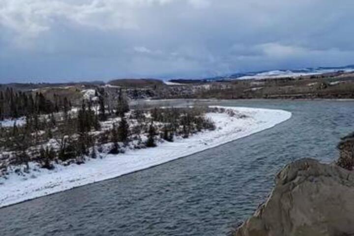 Entire guest basement suite in Cochrane AB