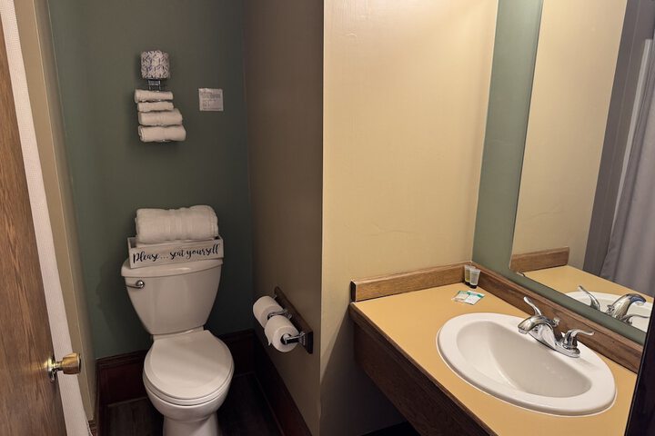 Room 25 of 57