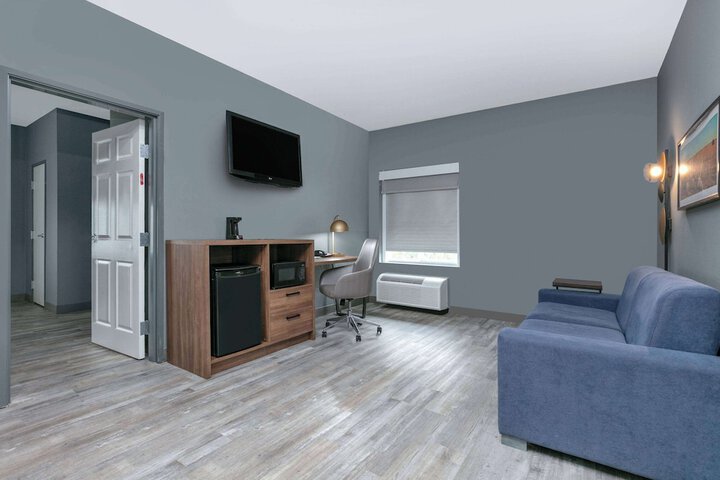 Room 19 of 43