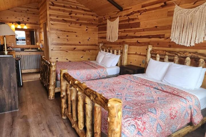Bryce Valley Lodging