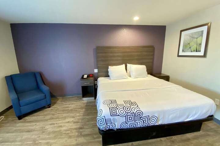 Room 26 of 34