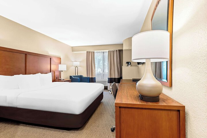 Room 15 of 33