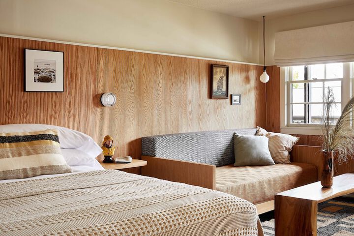 Room 8 of 35