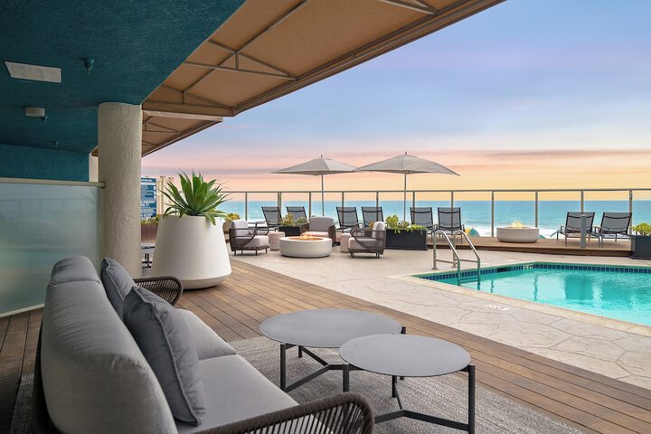 Sundeck 62 of 64