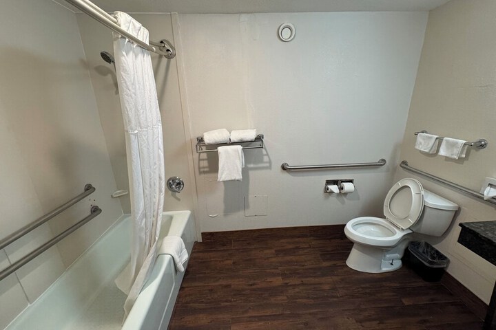 Mountain Valley Inn & Suites