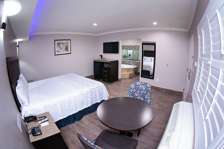 Room 31 of 37