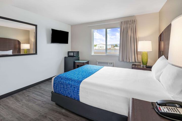 Travelodge by Wyndham Lovell / Bighorns