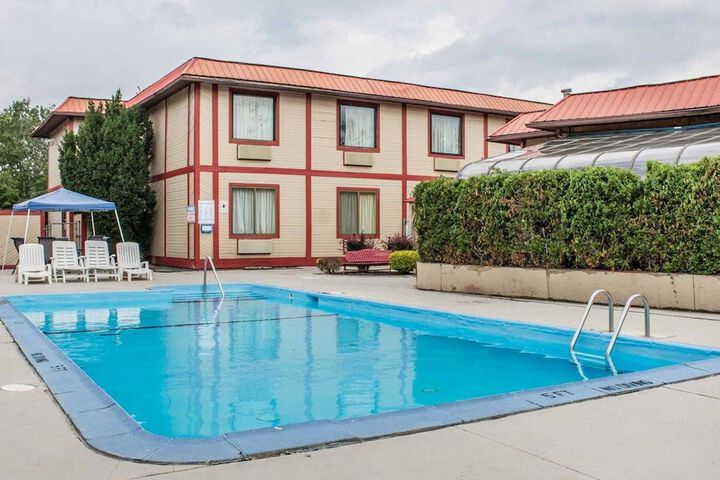Econo Lodge Scranton near Montage Mountain