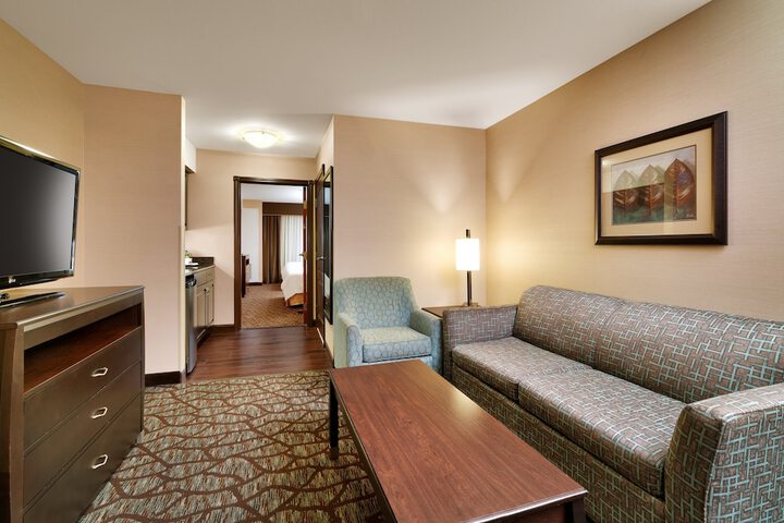 Room 48 of 61