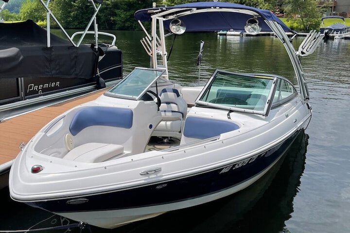 LakeFront Lodge
