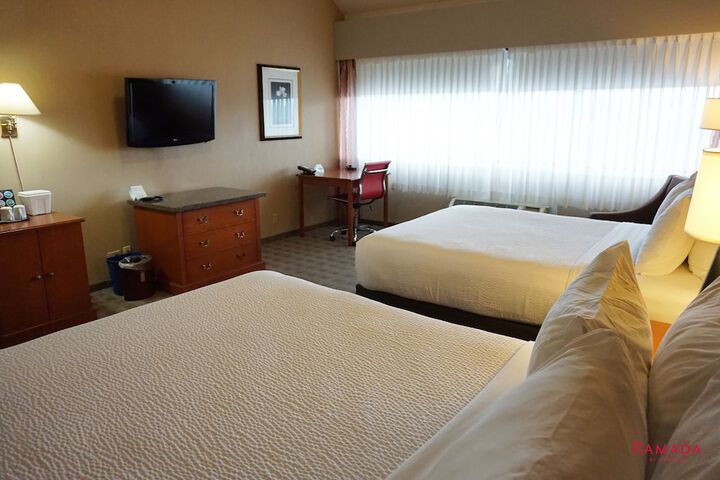 Room 30 of 97