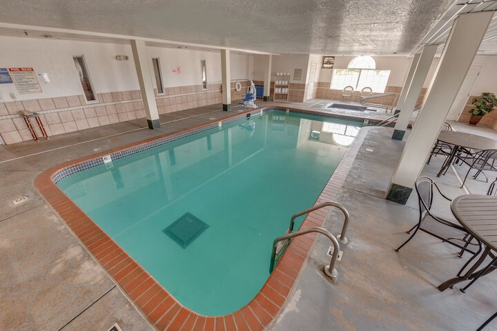 Pool 6 of 34