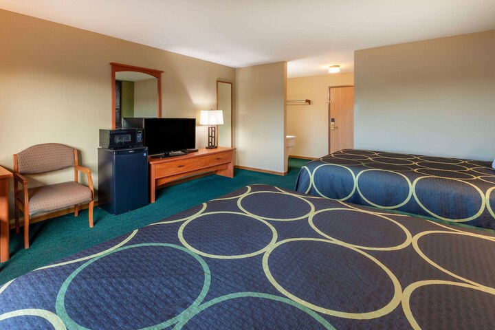Room 21 of 28