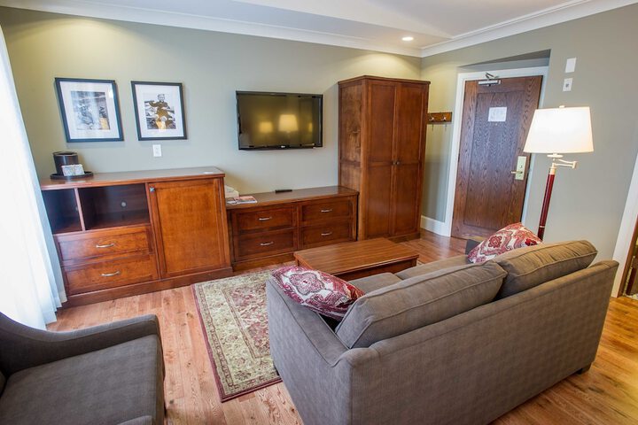 Hume Hotel & Spa
