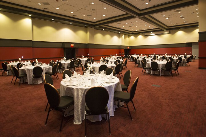 Ballroom/Hall 39 of 44