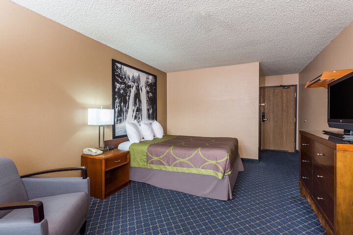 Room 16 of 21