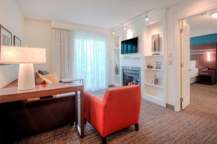 Room 42 of 62