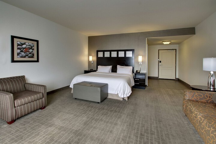 Room 19 of 38