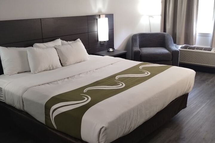 Room 85 of 127