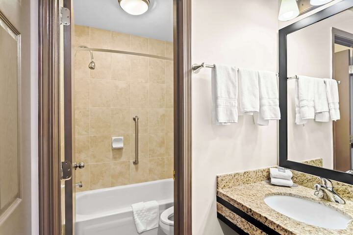 Best Western Maple Ridge Hotel
