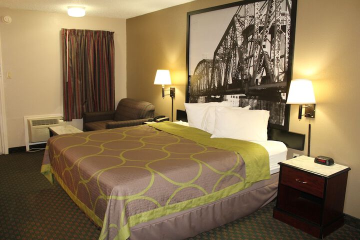 Room 12 of 26