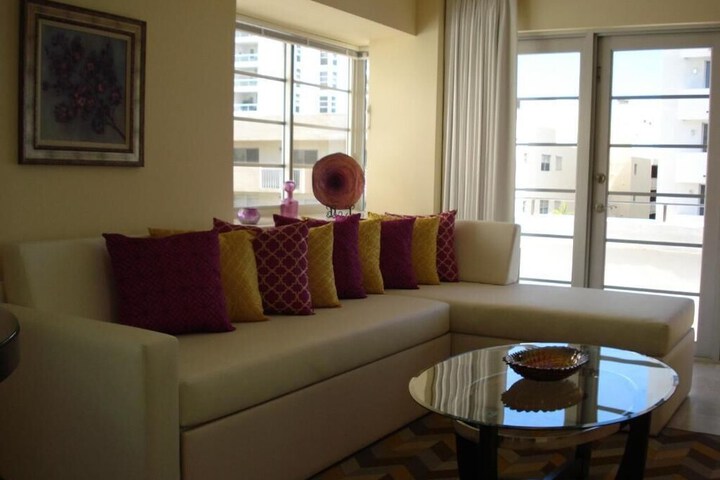 Room 30 of 128