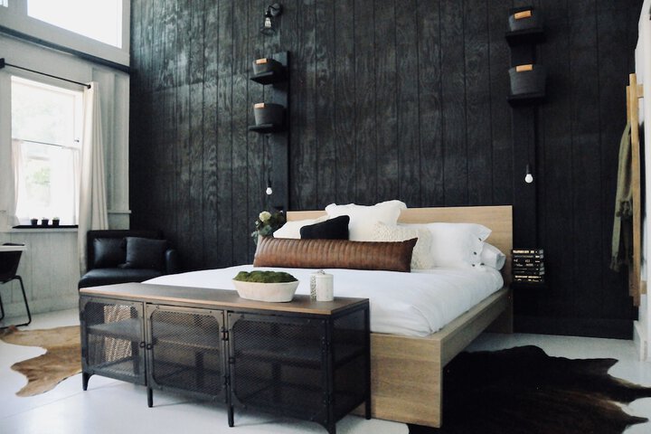 Room 100 of 230