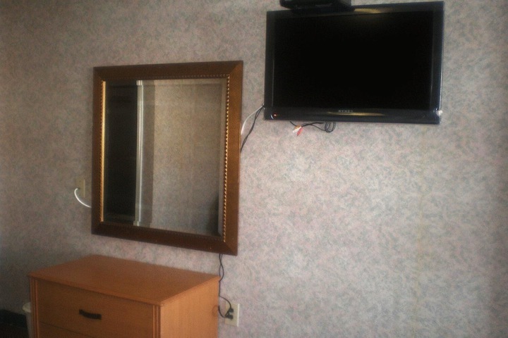 Room 9 of 25