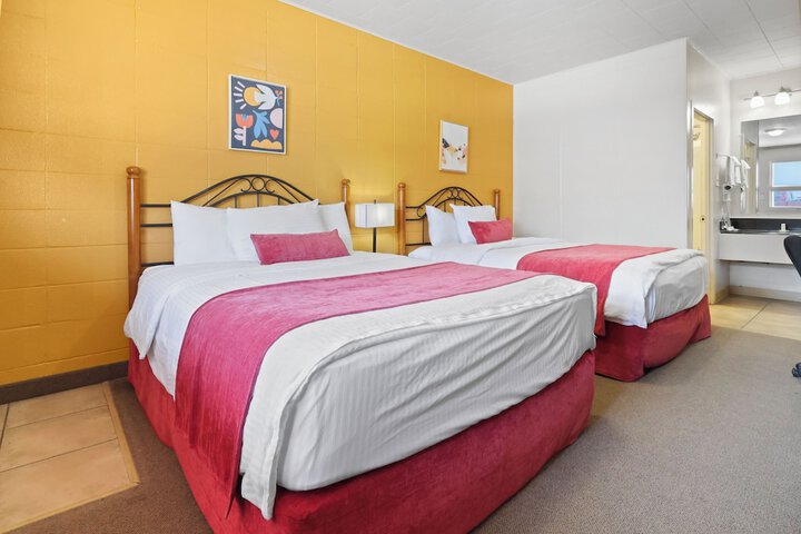 Dauphin Inn Express