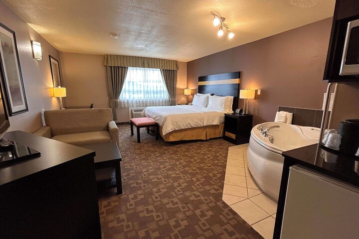 Room 13 of 21