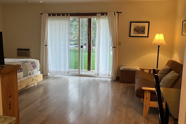 Room 93 of 210