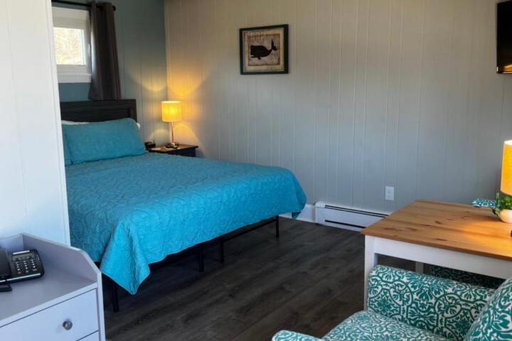 Claddagh Motel & Suites