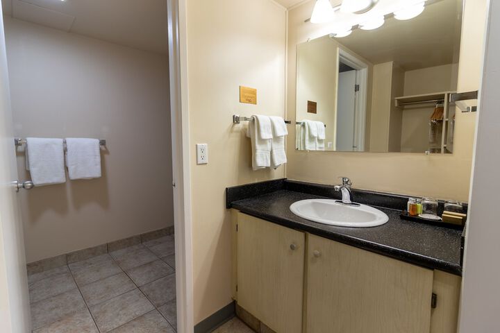 Room 8 of 15
