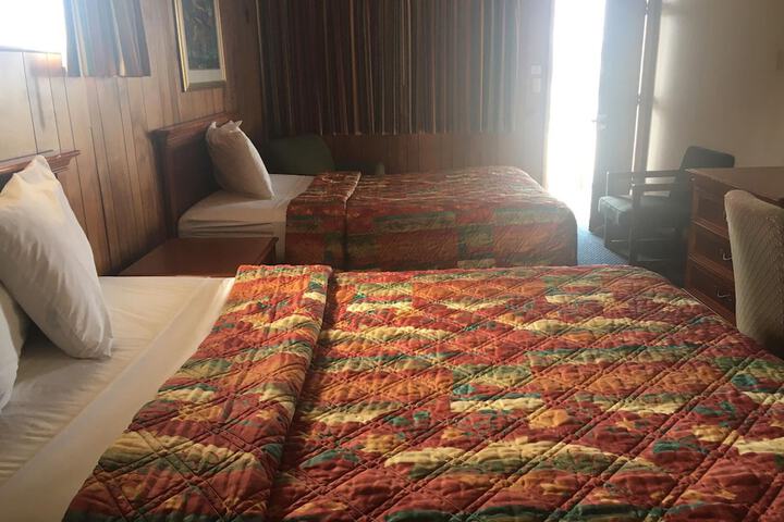 Room 4 of 29