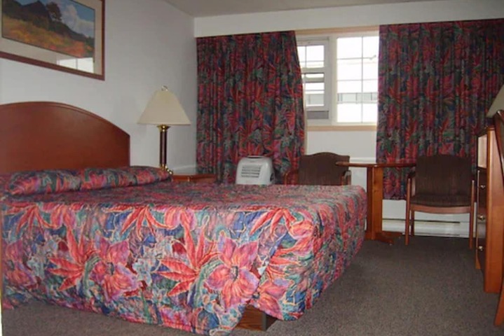 Room 25 of 40