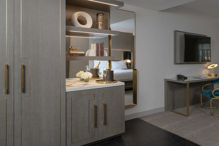 Tulsa Club Hotel Curio Collection by Hilton