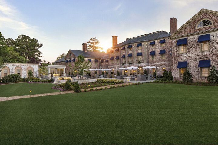 Williamsburg Inn an official Colonial Williamsburg Hotel