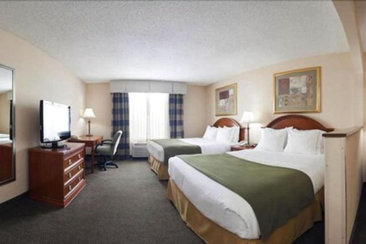 Room 3 of 12