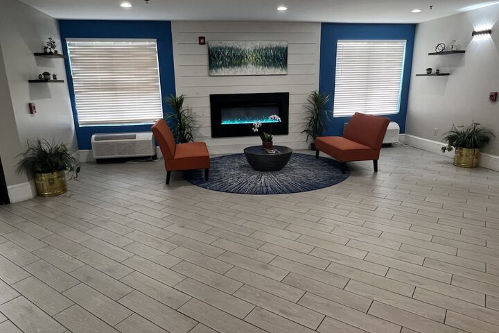Business Center 42 of 43