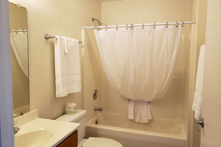 Room 9 of 20